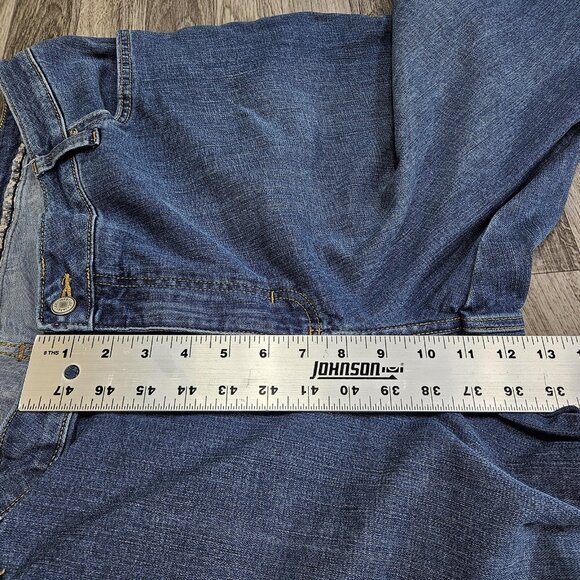 Lee Denim Capris Womens 22W Blue Relaxed Fit Mid Rise Stretch Jeans Plus Size - Picture 9 of 10